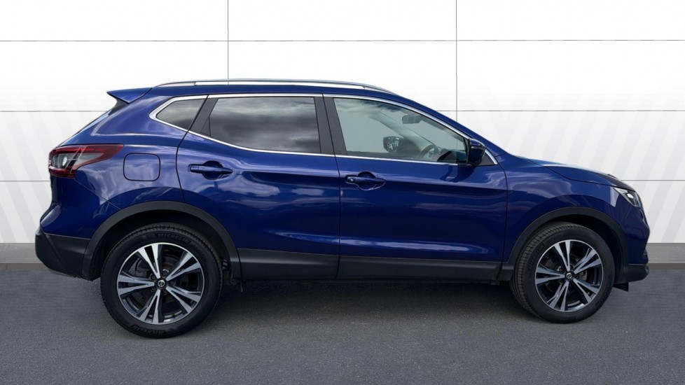 Nissan Qashqai 1.3 DiG-T 160 [157] N-Connecta 5dr DCT Glass Roof Petrol Hatchback - Image 5