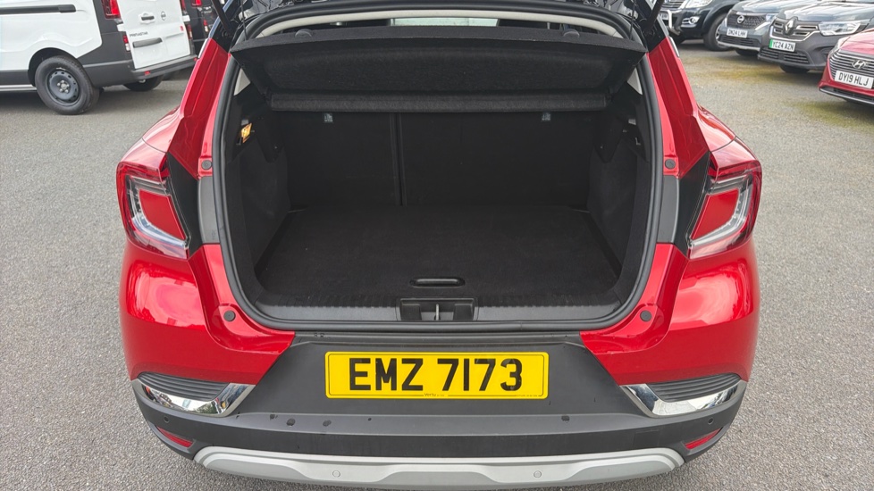 Renault Captur 1.0 TCE 90 Techno 5dr Petrol Hatchback - Image 4