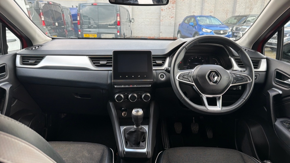 Renault Captur 1.0 TCE 90 Techno 5dr Petrol Hatchback - Image 10