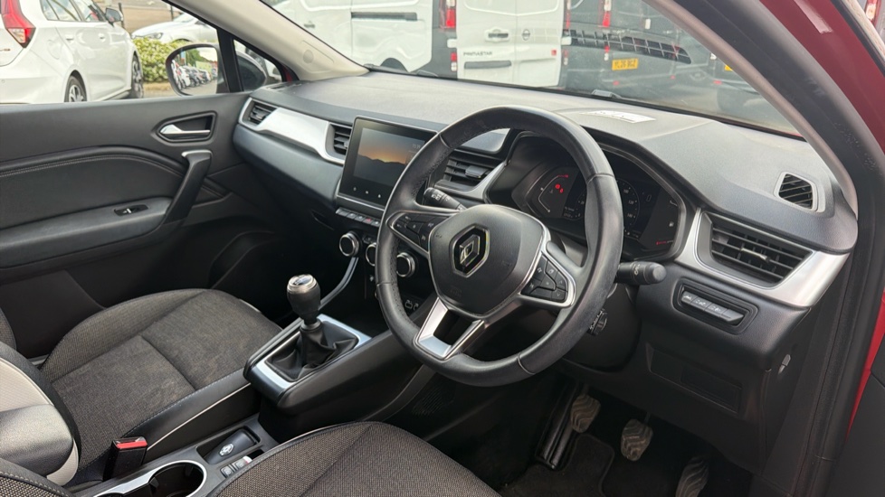 Renault Captur 1.0 TCE 90 Techno 5dr Petrol Hatchback - Image 11