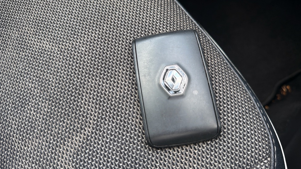 Renault Captur 1.0 TCE 90 Techno 5dr Petrol Hatchback - Image 20