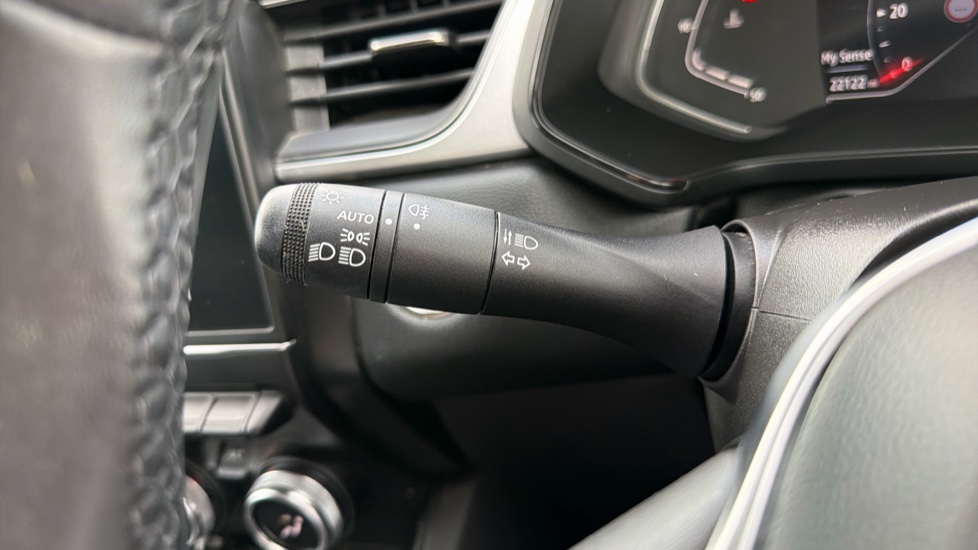 Renault Captur 1.0 TCE 90 Techno 5dr Petrol Hatchback - Image 22