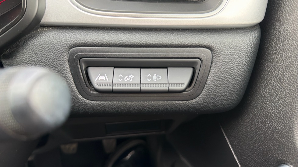 Renault Captur 1.0 TCE 90 Techno 5dr Petrol Hatchback - Image 28
