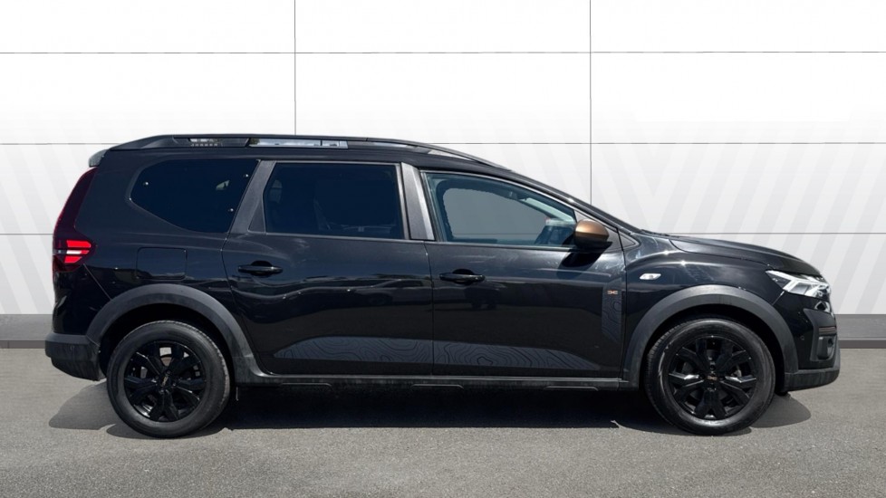 Dacia Jogger 1.0 TCe Extreme 5dr Petrol Estate - Image 5