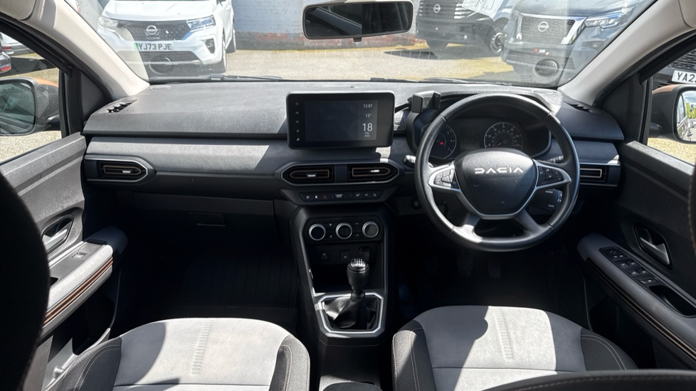Dacia Jogger 1.0 TCe Extreme 5dr Petrol Estate - Image 10