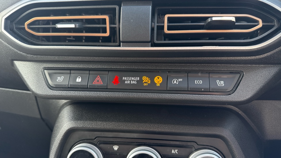 Dacia Jogger 1.0 TCe Extreme 5dr Petrol Estate - Image 23