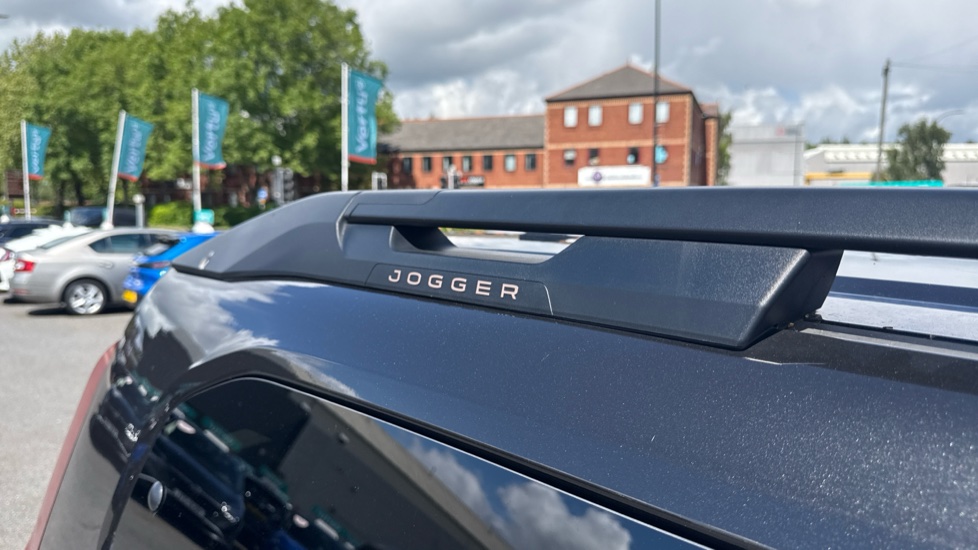 Dacia Jogger 1.0 TCe Extreme 5dr Petrol Estate - Image 34