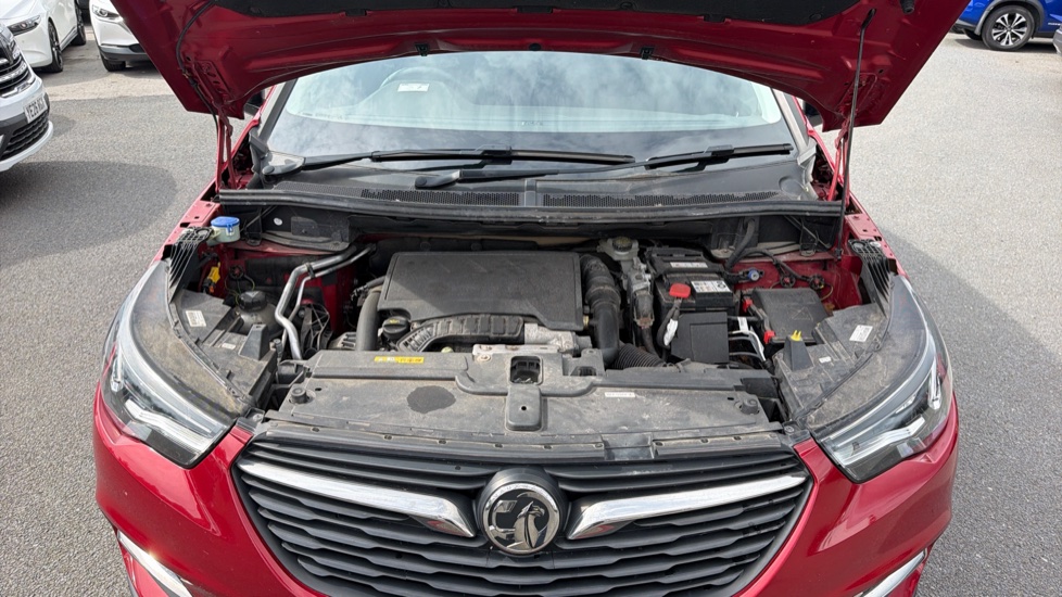 Vauxhall Grandland X 1.2 Turbo SE Premium 5dr Petrol Hatchback - Image 8