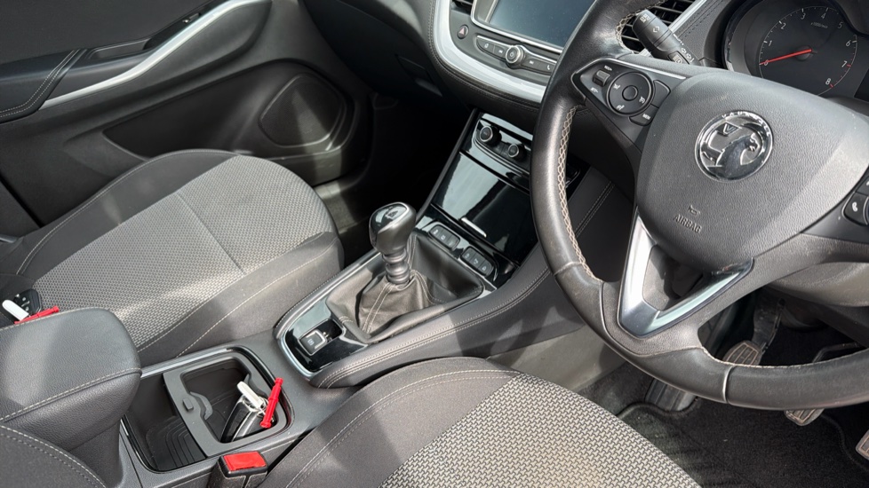 Vauxhall Grandland X 1.2 Turbo SE Premium 5dr Petrol Hatchback - Image 14