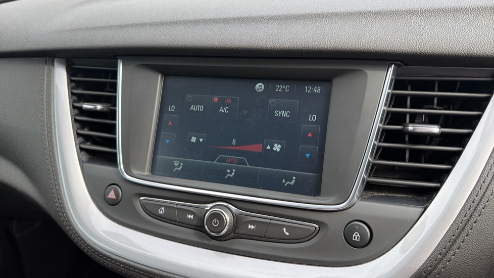 Vauxhall Grandland X 1.2 Turbo SE Premium 5dr Petrol Hatchback - Image 28