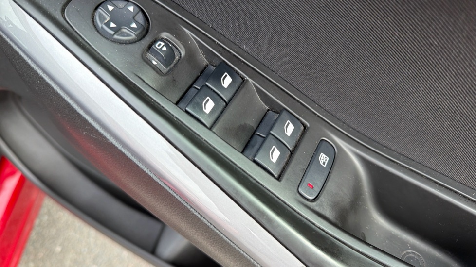 Vauxhall Grandland X 1.2 Turbo SE Premium 5dr Petrol Hatchback - Image 34