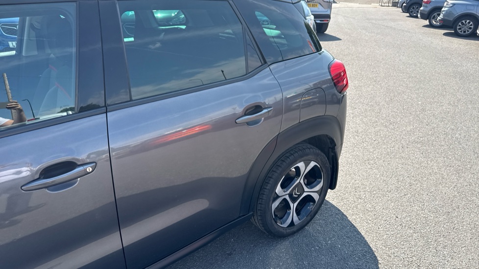 Citroen C3 Aircross 1.2 PureTech 110 Flair 5dr [6 speed] Petrol Hatchback - Image 41