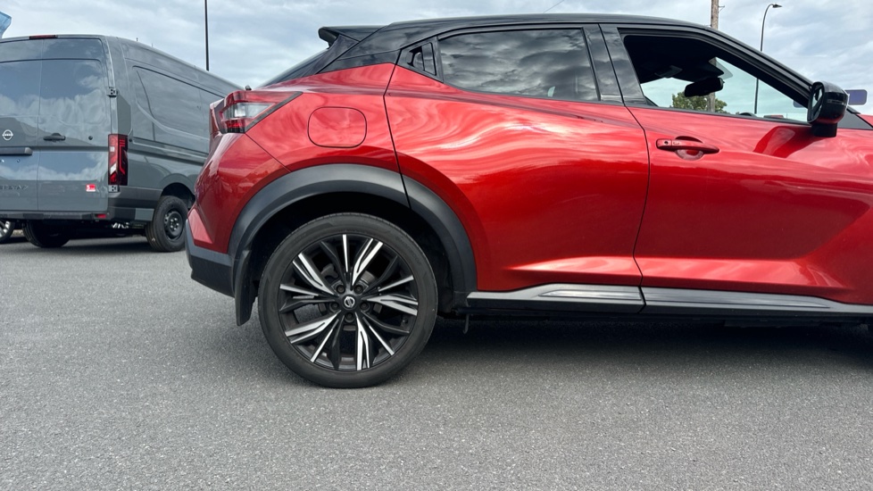 Nissan Juke 1.0 DiG-T Tekna+ 5dr DCT Petrol Hatchback - Image 7