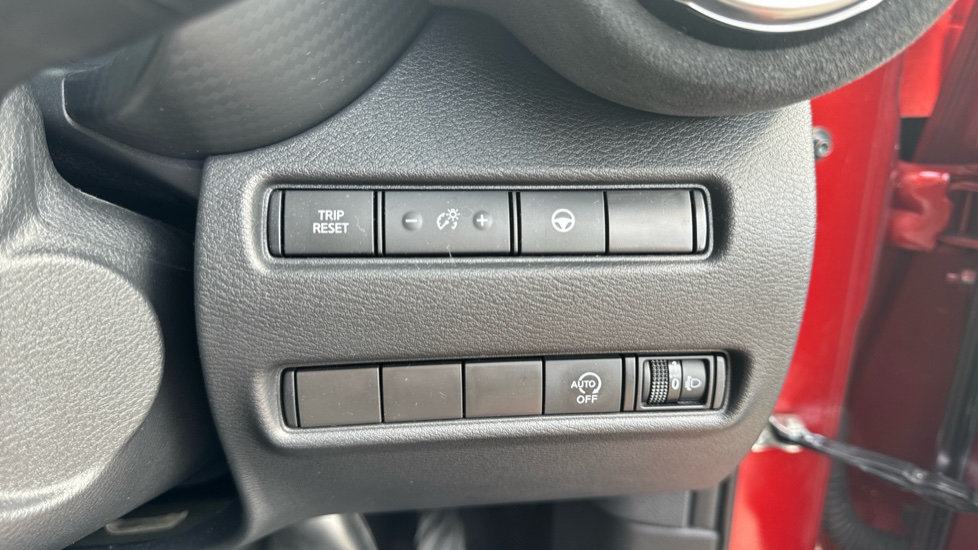 Nissan Juke 1.0 DiG-T Tekna+ 5dr DCT Petrol Hatchback - Image 26