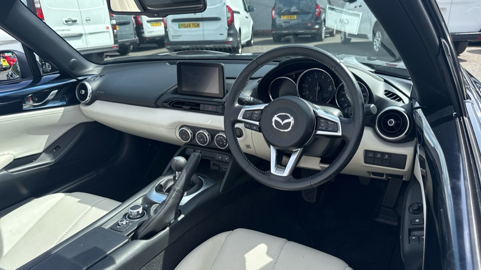 Mazda MX-5 1.5 [132] Kizuna 2dr Petrol Convertible - Image 11