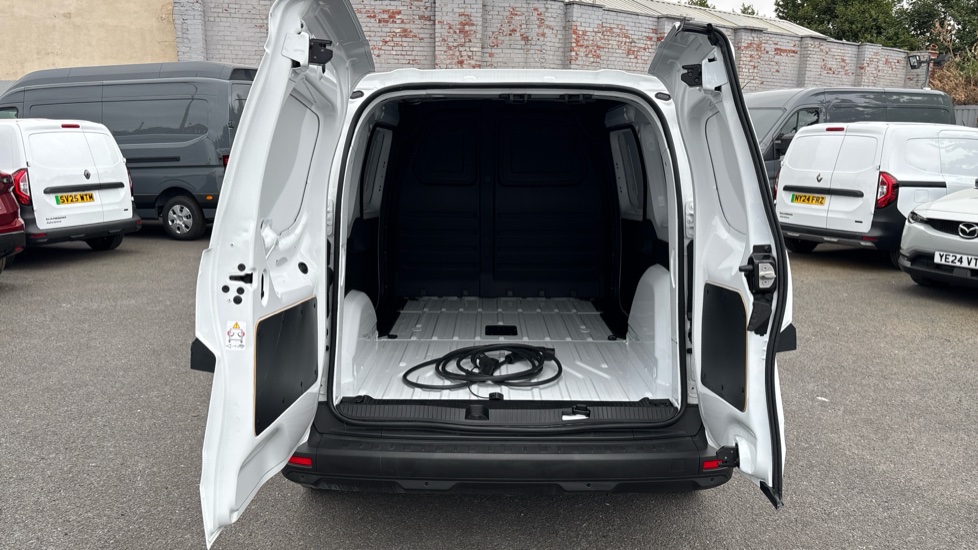 Renault Kangoo L2 E-Tech LL21 90kW 44kWh Advance [Safety] Van Auto - Image 4