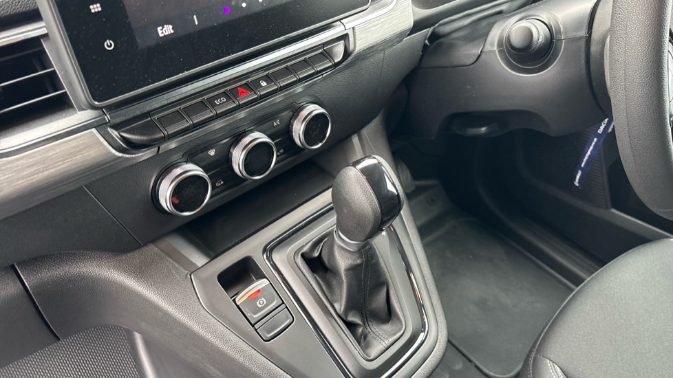 Renault Kangoo L2 E-Tech LL21 90kW 44kWh Advance [Safety] Van Auto - Image 13