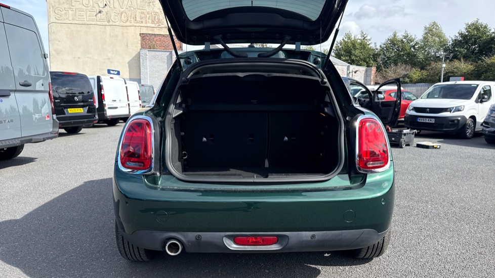 MINI Hatchback 1.5 Cooper II 5dr Petrol Hatchback - Image 4