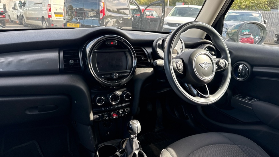 MINI Hatchback 1.5 Cooper II 5dr Petrol Hatchback - Image 9