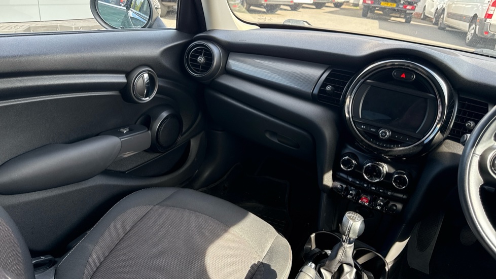 MINI Hatchback 1.5 Cooper II 5dr Petrol Hatchback - Image 14