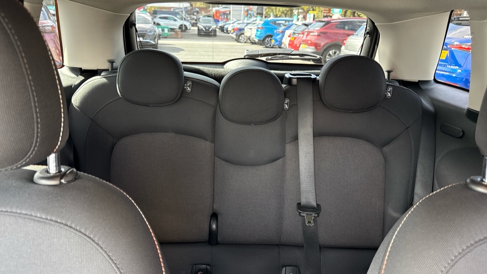 MINI Hatchback 1.5 Cooper II 5dr Petrol Hatchback - Image 15