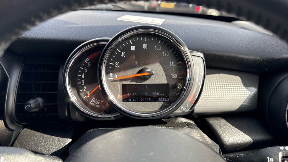 MINI Hatchback 1.5 Cooper II 5dr Petrol Hatchback - Image 18