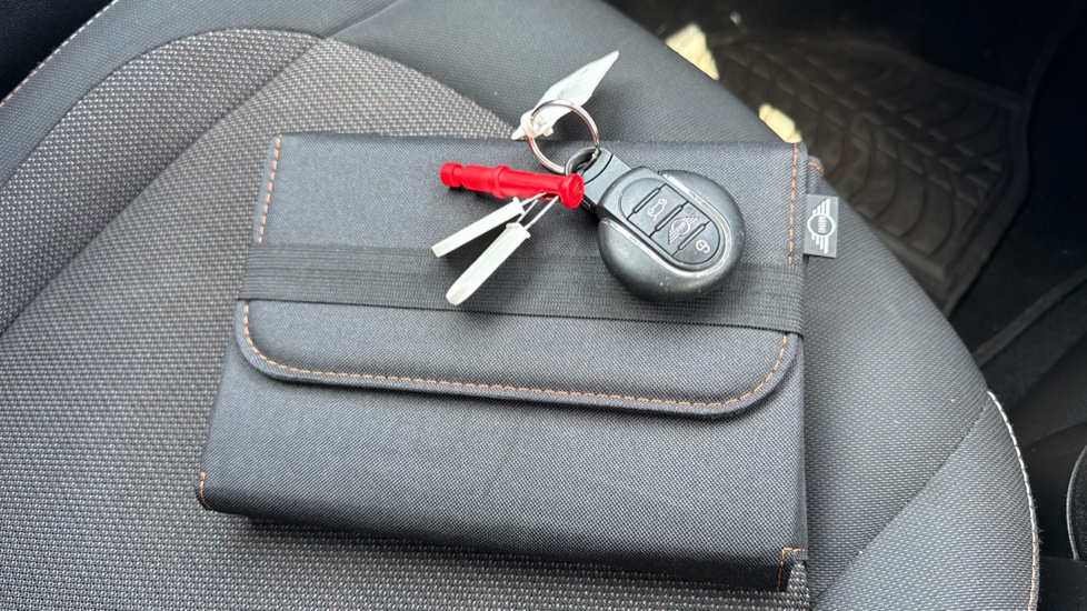 MINI Hatchback 1.5 Cooper II 5dr Petrol Hatchback - Image 20