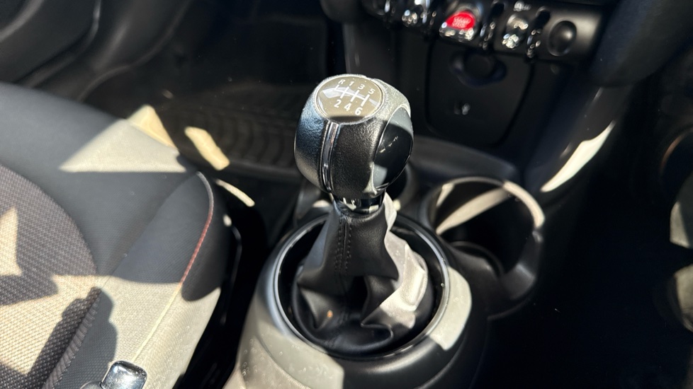 MINI Hatchback 1.5 Cooper II 5dr Petrol Hatchback - Image 22