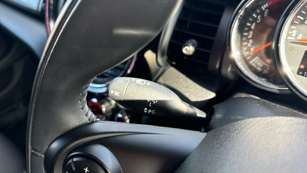 MINI Hatchback 1.5 Cooper II 5dr Petrol Hatchback - Image 30