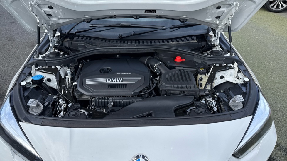 BMW 2 Series 218i [136] Sport 4dr [Live Cockpit Professional] Petrol Saloon - Image 8
