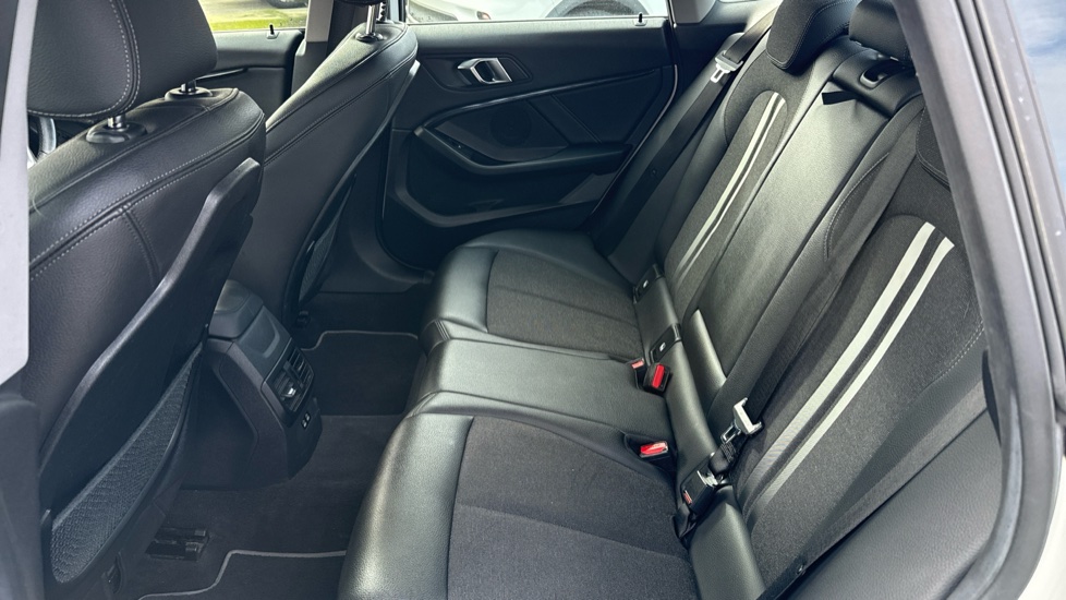 BMW 2 Series 218i [136] Sport 4dr [Live Cockpit Professional] Petrol Saloon - Image 16
