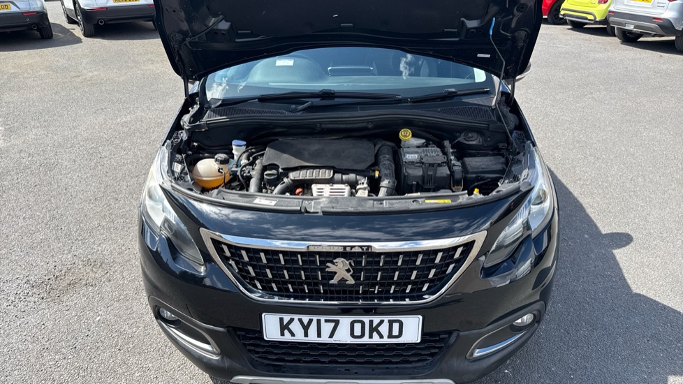Peugeot 2008 1.2 PureTech 110 Allure 5dr Petrol Estate - Image 8