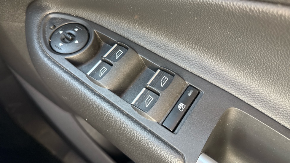 Ford Kuga 2.0 TDCi Titanium X Edition 5dr Auto 2WD Diesel Estate - Image 30