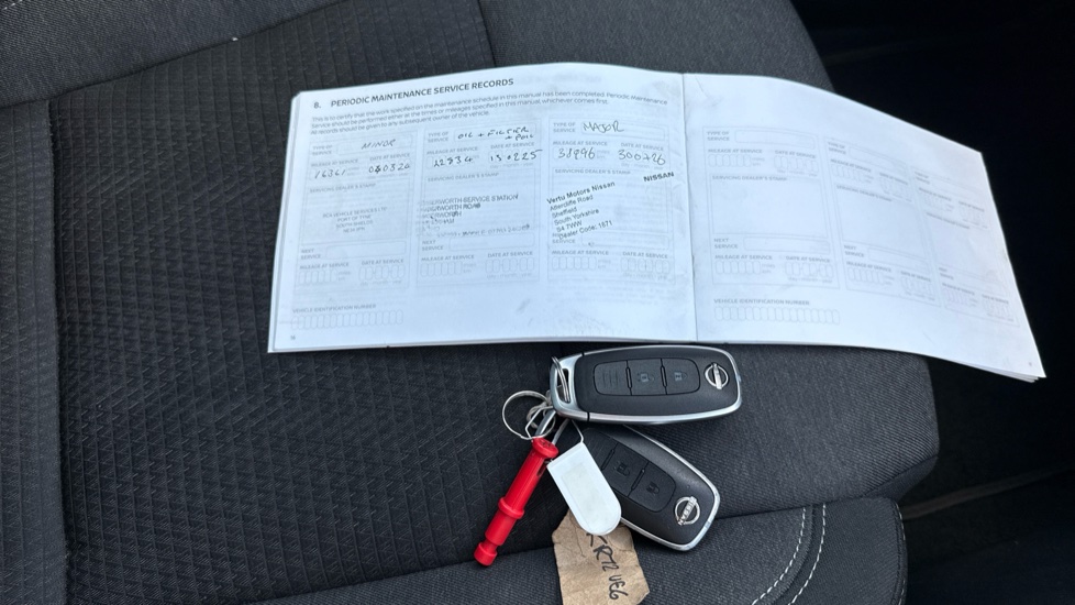 Nissan Qashqai 1.3 DiG-T MH N-Connecta 5dr Petrol Hatchback - Image 19
