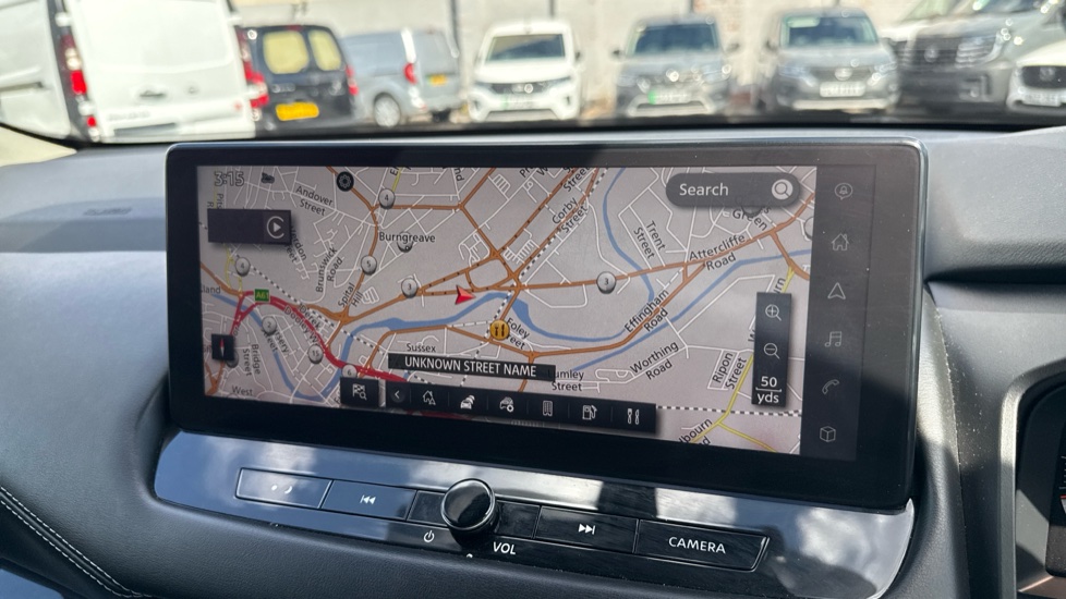 Nissan Qashqai 1.3 DiG-T MH N-Connecta 5dr Petrol Hatchback - Image 23