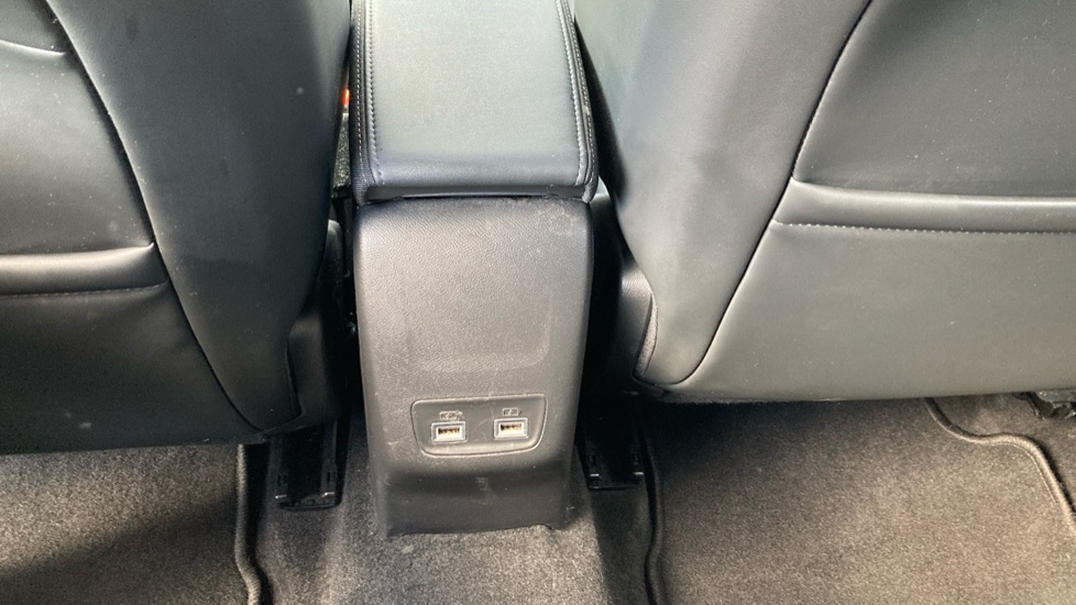 Peugeot 208 1.2 PureTech 100 Allure 5dr Petrol Hatchback - Image 24