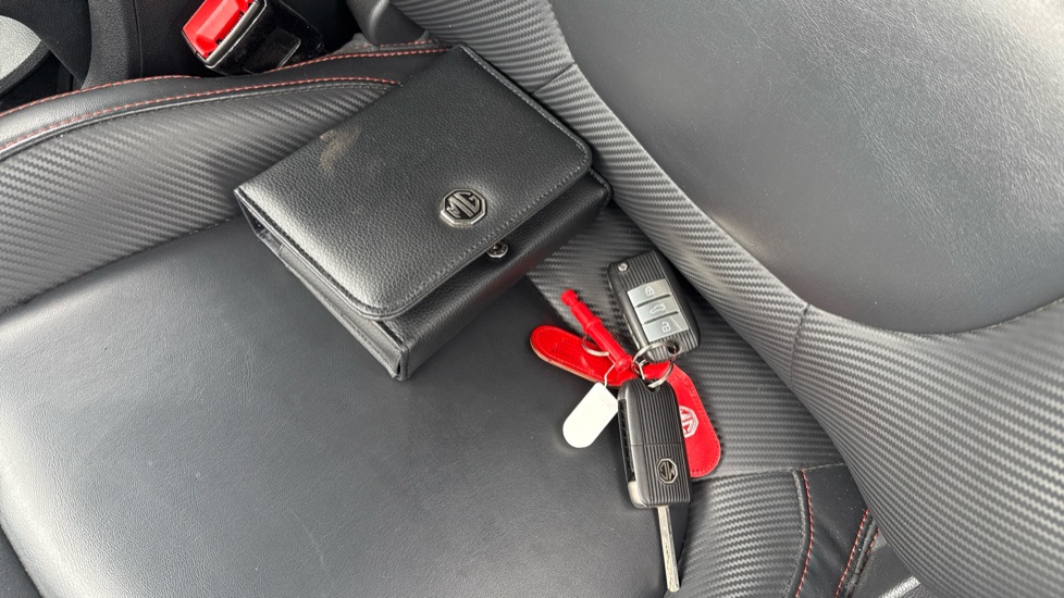 MG ZS 1.5 VTi-TECH Exclusive 5dr Petrol Hatchback - Image 19