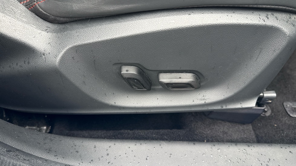 MG ZS 1.5 VTi-TECH Exclusive 5dr Petrol Hatchback - Image 32