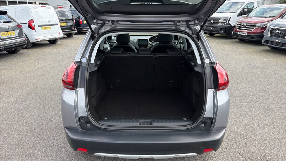 Peugeot 2008 1.2 PureTech 110 Allure Premium 5dr Petrol Estate - Image 4