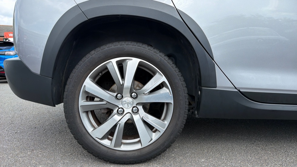 Peugeot 2008 1.2 PureTech 110 Allure Premium 5dr Petrol Estate - Image 7