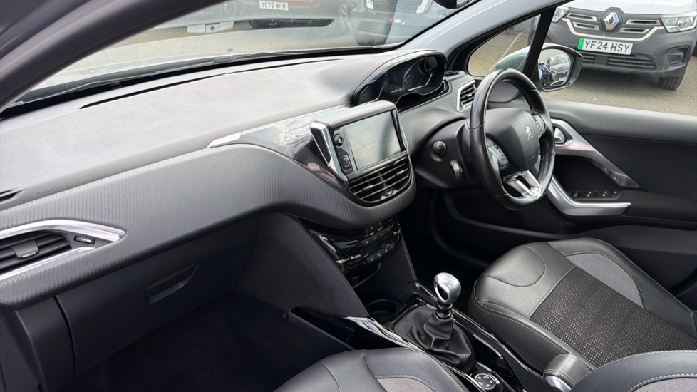 Peugeot 2008 1.2 PureTech 110 Allure Premium 5dr Petrol Estate - Image 9