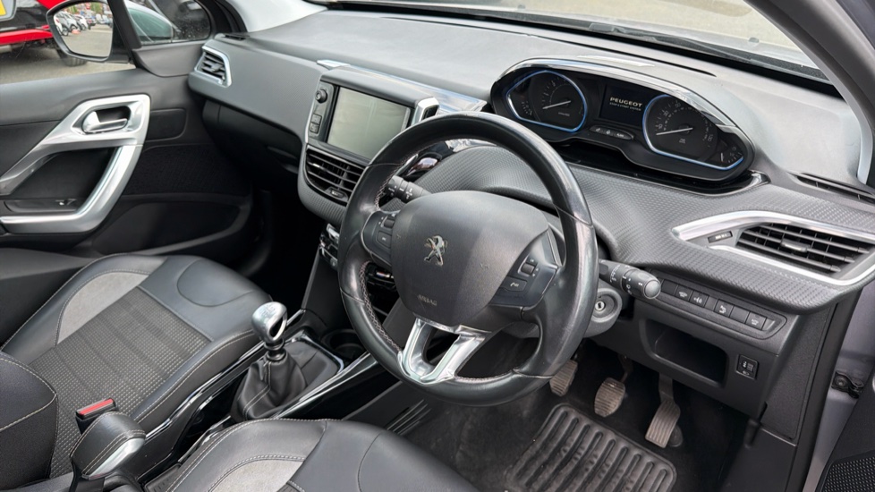 Peugeot 2008 1.2 PureTech 110 Allure Premium 5dr Petrol Estate - Image 11