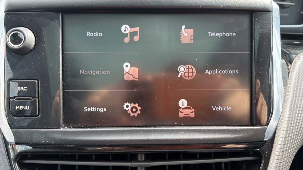 Peugeot 2008 1.2 PureTech 110 Allure Premium 5dr Petrol Estate - Image 30
