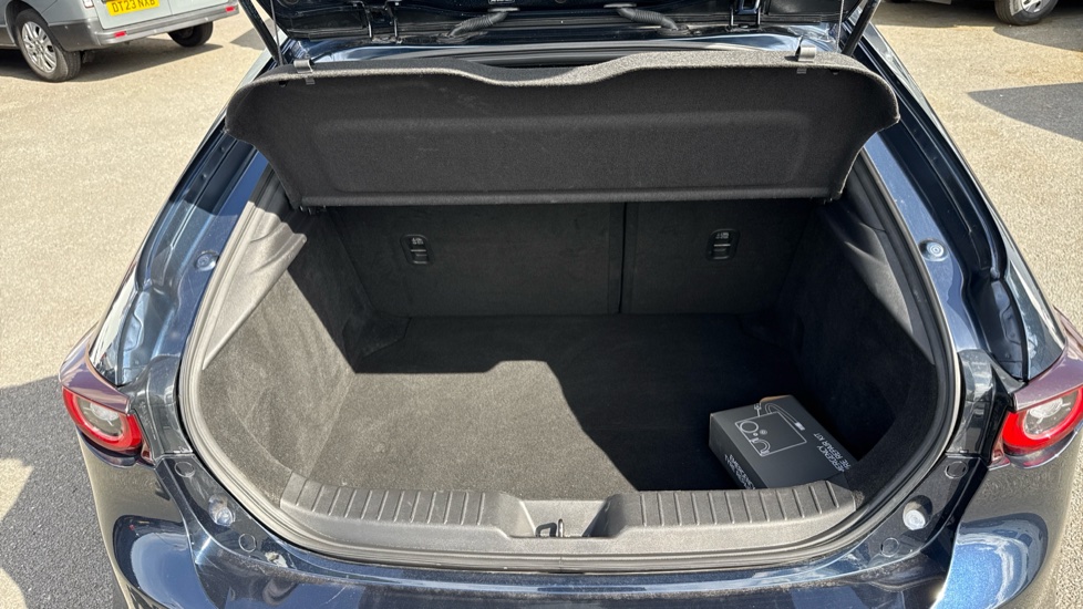 Mazda 3 2.5 e-Skyactiv G MHEV 140 Exclusive-Line 5dr Auto Petrol Hatchback - Image 4