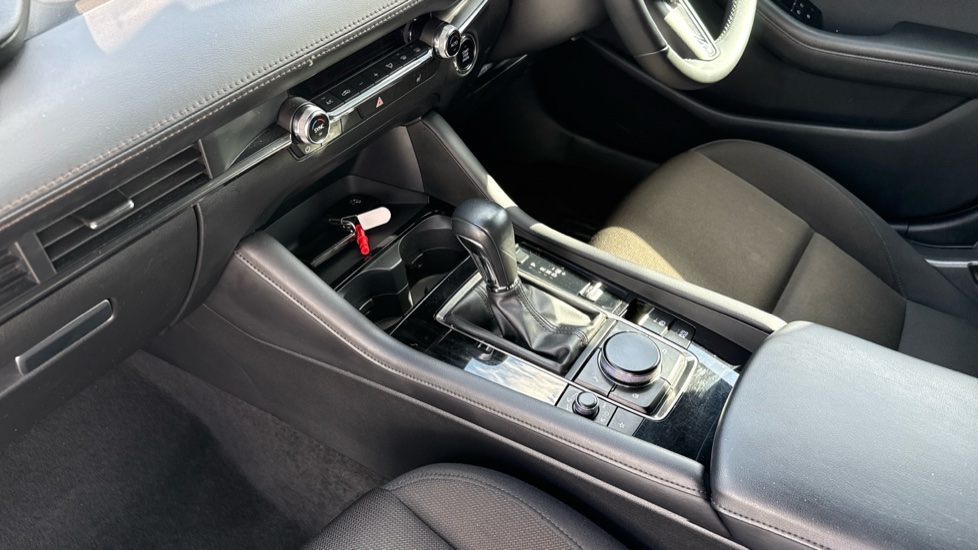 Mazda 3 2.5 e-Skyactiv G MHEV 140 Exclusive-Line 5dr Auto Petrol Hatchback - Image 13