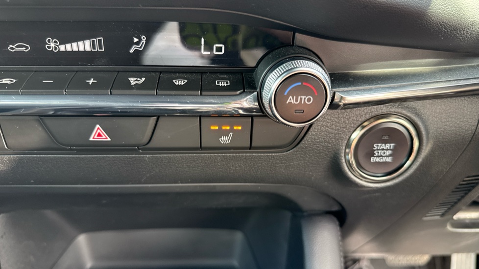 Mazda 3 2.5 e-Skyactiv G MHEV 140 Exclusive-Line 5dr Auto Petrol Hatchback - Image 25