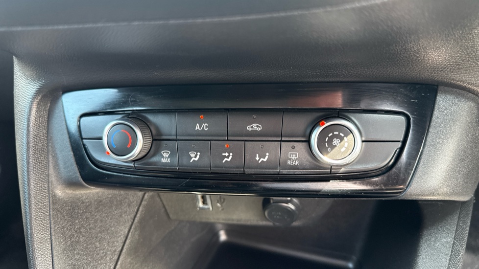 Vauxhall Corsa 1.2 Turbo SE Edition 5dr Petrol Hatchback - Image 26