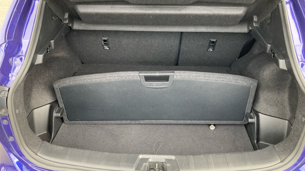 Nissan Qashqai 1.5 dCi Tekna 5dr Diesel Hatchback - Image 23