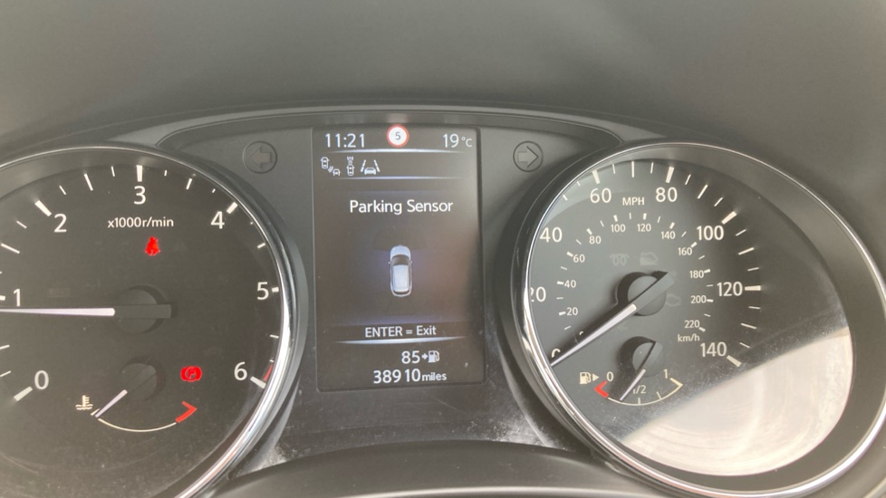 Nissan Qashqai 1.5 dCi Tekna 5dr Diesel Hatchback - Image 40