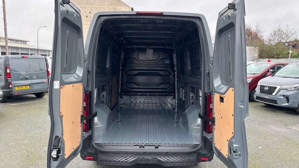 Nissan Interstar F40 L3 Diesel 2.0 dci 170ps H2 Acenta Van - Image 4